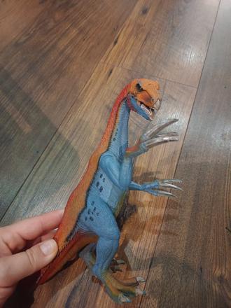 Therinozosaurus, 