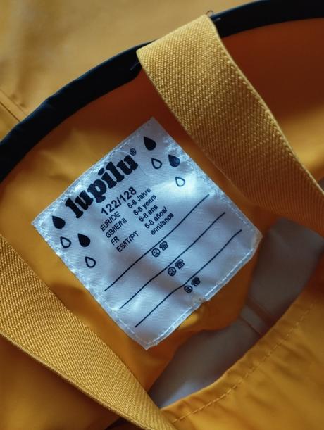 Nohavice do dažďa, lupilu,122