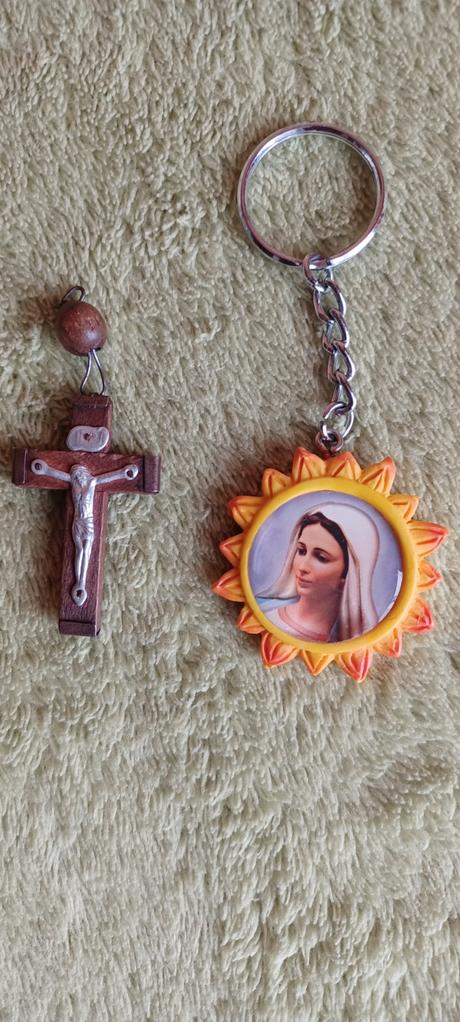 Prívesky na kľúče, prstene, darčeky, nahrdelníky.,