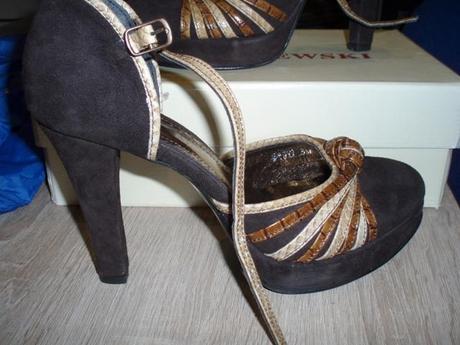 Spoločenská obuv na vysokom opätku, 25 eur, 39