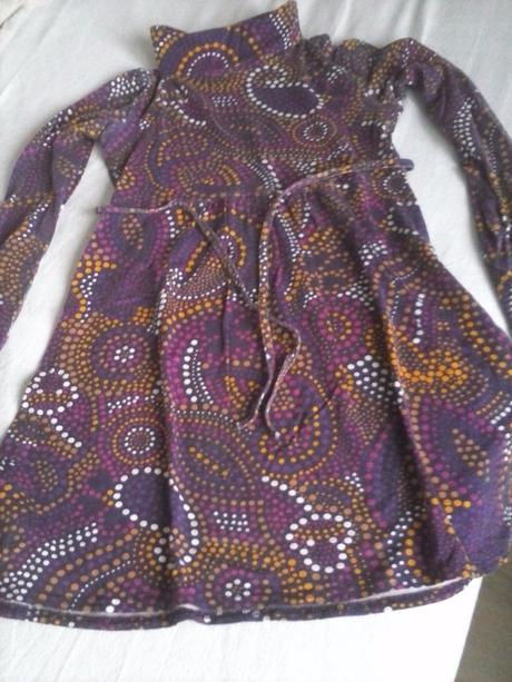 Fialová tunika, 146