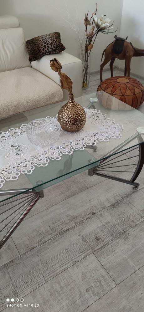 Predám pekný konferenčný stolík, 