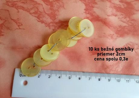 Veľké množstvo rôznych gombíkov,