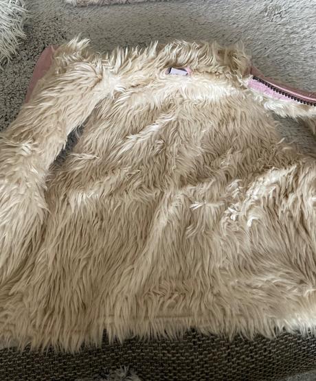 Vesticka s kozusinou, 104