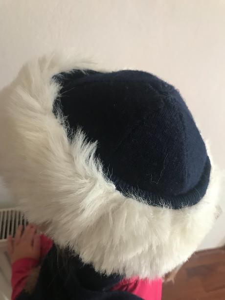 Čiapka spolu so šálom, 