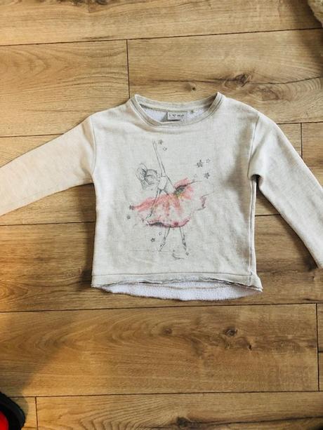 Mikinka s baletkou, next,116