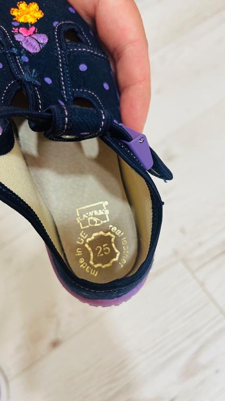 Raweks papucky 25, 25