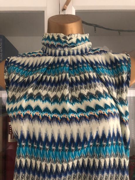 Farebný top bez rukavov, 36