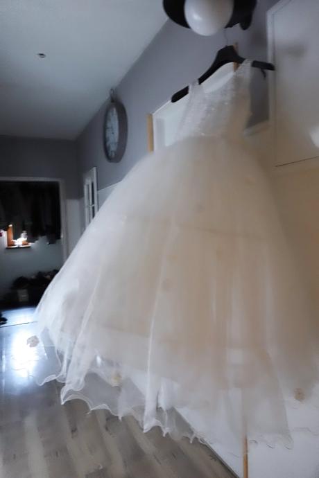 Šaty na sv. prijímanie, 134