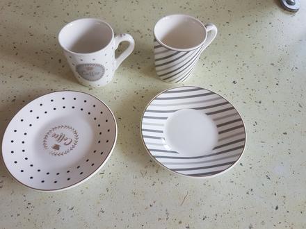 Menšie hrnčeky/šálka na kávu cena spolu, 