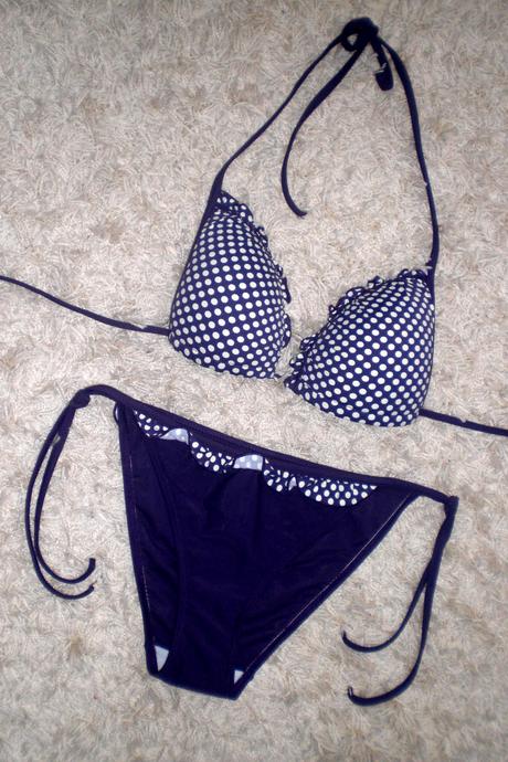 Dámske plavky fialové s bodkami a volánikmi, 42