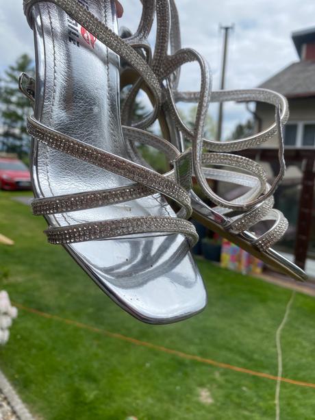 Strieborne  kamienkove sandaly, 38