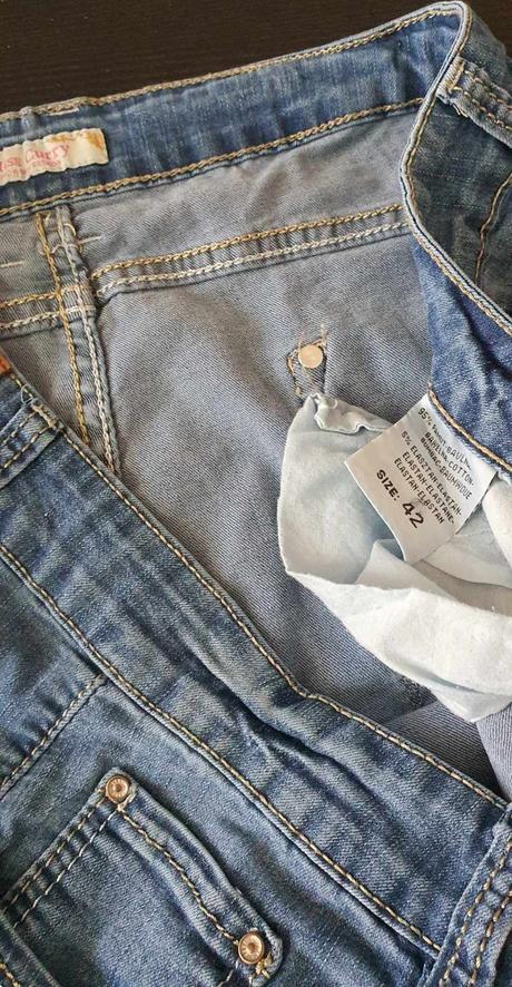 Riflove trojstvrtove nohavice, 42