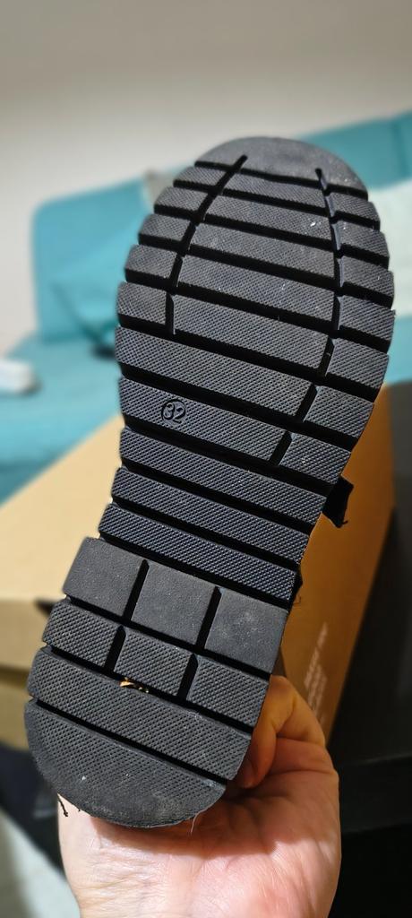 Lakované poltopánky, reserved,32