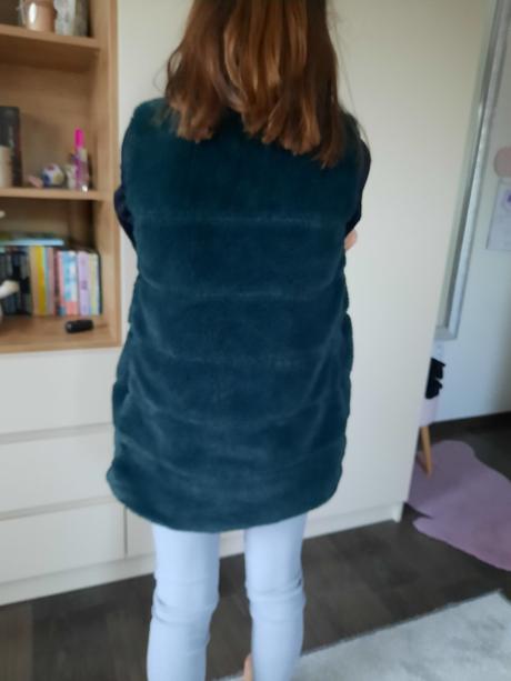 Kožušinova vesta, reserved,146