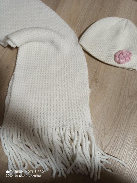 Zimná čiapka a šál, s