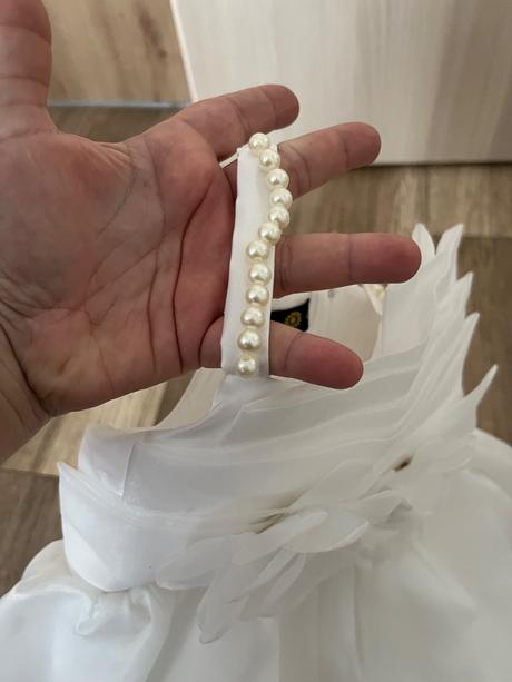 Príležitostne šaty pre dievča, 104