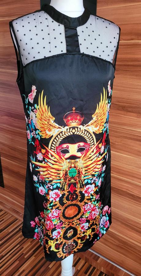 Krasne cierne saty, m