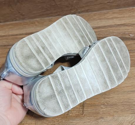 Sandalky, lasocki,33