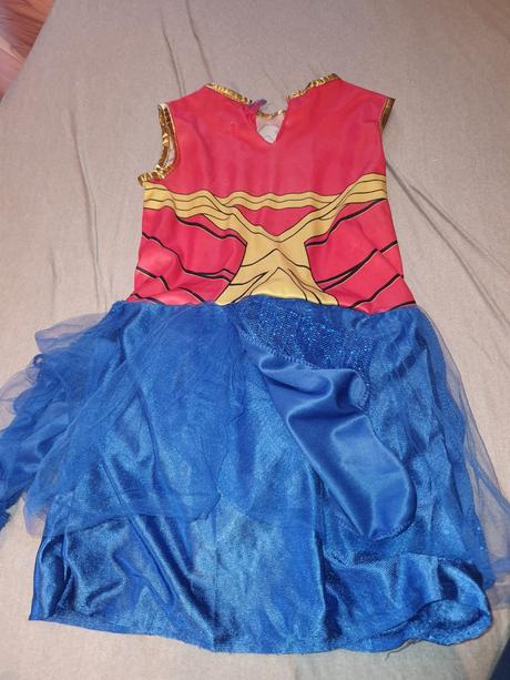 Kostým na karneval na 5-6 r,