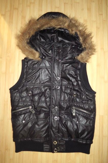 Vesta s kapucňou, xl