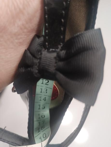 Slávnostné balerínky, 22