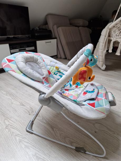 Vibrujuce kresielko bright stars, 