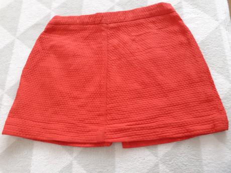 Dievcenska cervena sukna zara na zips, zara,122