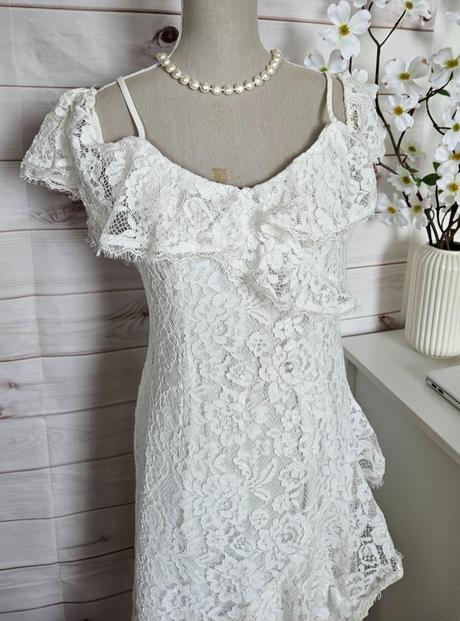 Nádherné čipkové šaty, l