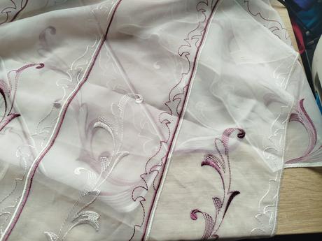 2x vyšívaná záclona, 