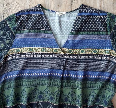 Modrozelené vzorované šaty, 48