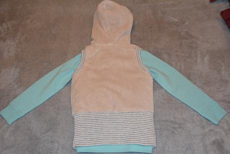 Krémová huňatá vestička, grace,128