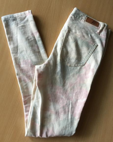 Nohavice s kvetmi, vero moda,s