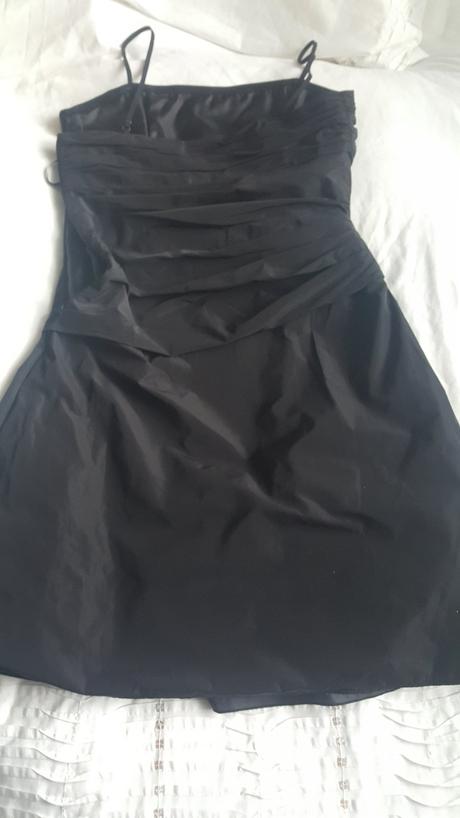 Šaty s 3d kvetmi a spodnickou, 38