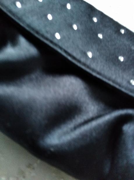 Čierna spoločenská kabelka,