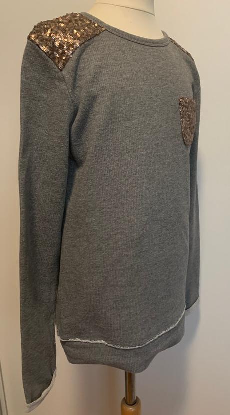 Benetton mikina s flitrami, 158