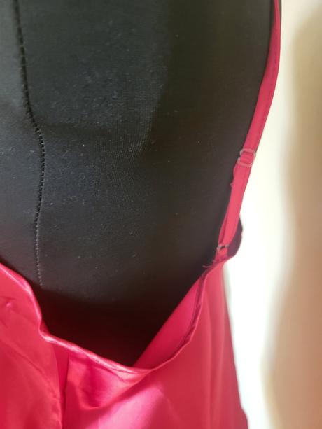 Nova cervena "satena" pyzamka na spanie xl, xl