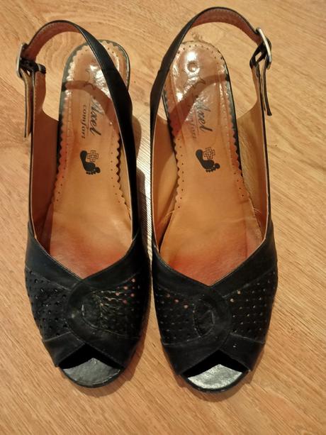 Sandálky kožené veľ. 40, 40