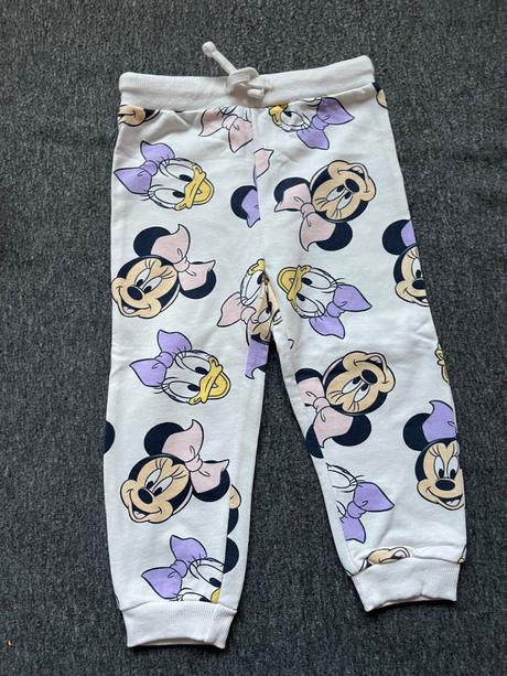 Tepláky minnie a daisy, sinsay,92