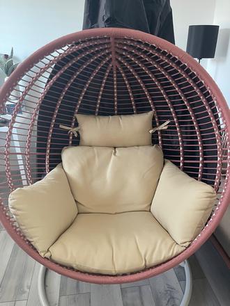 Závesné záhradné kreslo s výpletom,