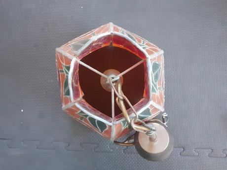 Starý farebný vitrážový luster s ružami, 