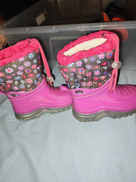 Nádherné praktické gumáky /čižmy, 24