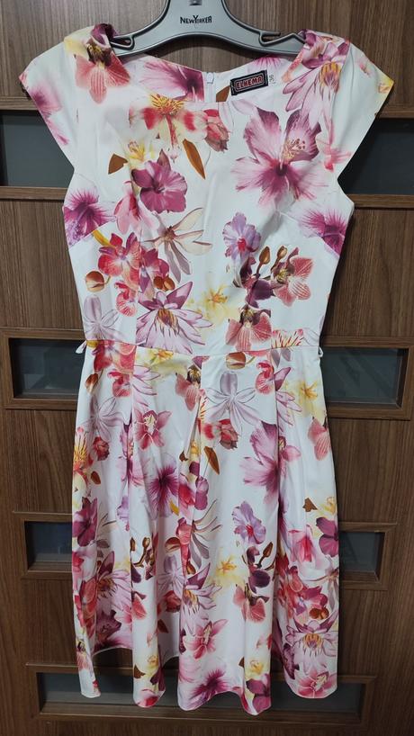 Kvietkované šaty 36, 36