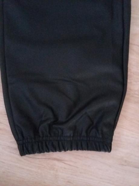 Nové koženkové nohavice s visačkou, xl