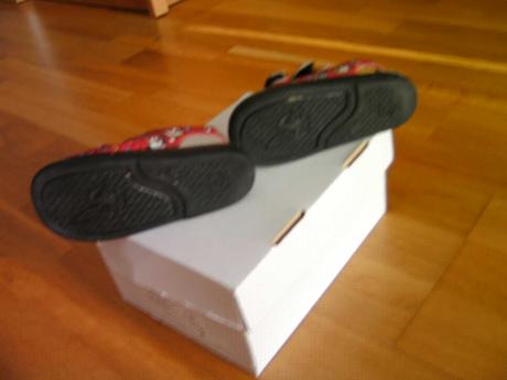 Málo nosené sandálky, 24