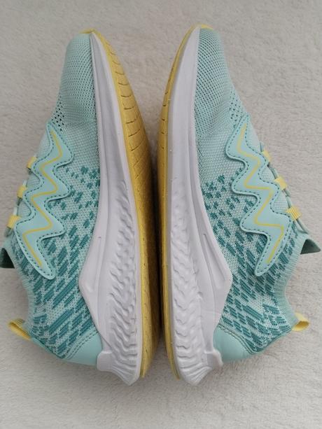 Nazúvacie tenisky, deichmann,35