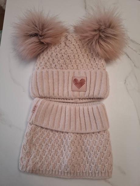 Set čiapka a nakrcnik, 