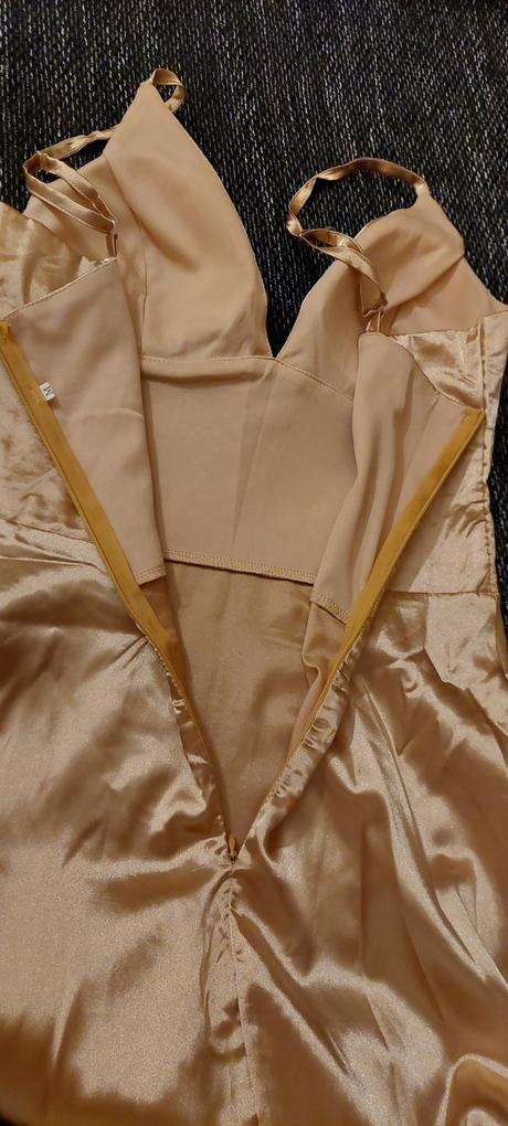 Zlaté dlhé šaty, m