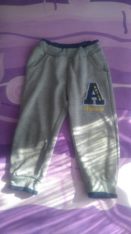 Chlapčenské tepláky + tričko + ponožky, 86–98