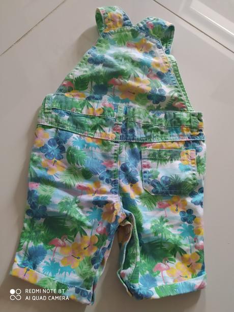 Kraťasy v top stave 9-12m, 80